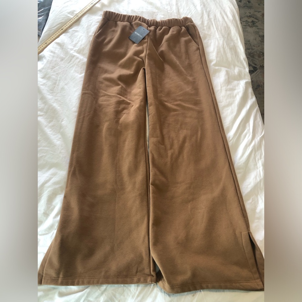 Beyond yoga wide leg pants, NWT 916